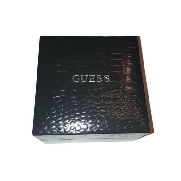 GUESS Watch - Picture 3 of 3